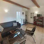 2 Bedroom Beautiful In Nyaraló