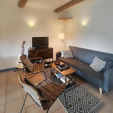 2 Bedroom Beautiful In Hérépian