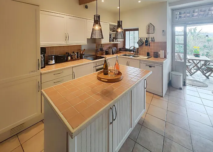 Сasa de vacaciones 2 Bedroom Beautiful In *