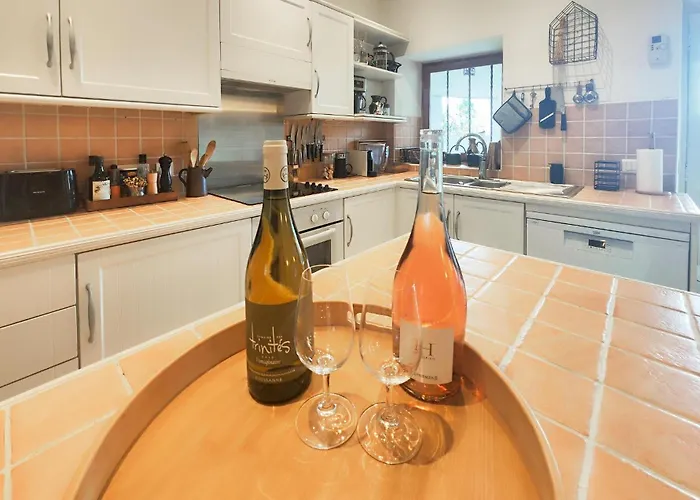 Сasa de vacaciones 2 Bedroom Beautiful In *